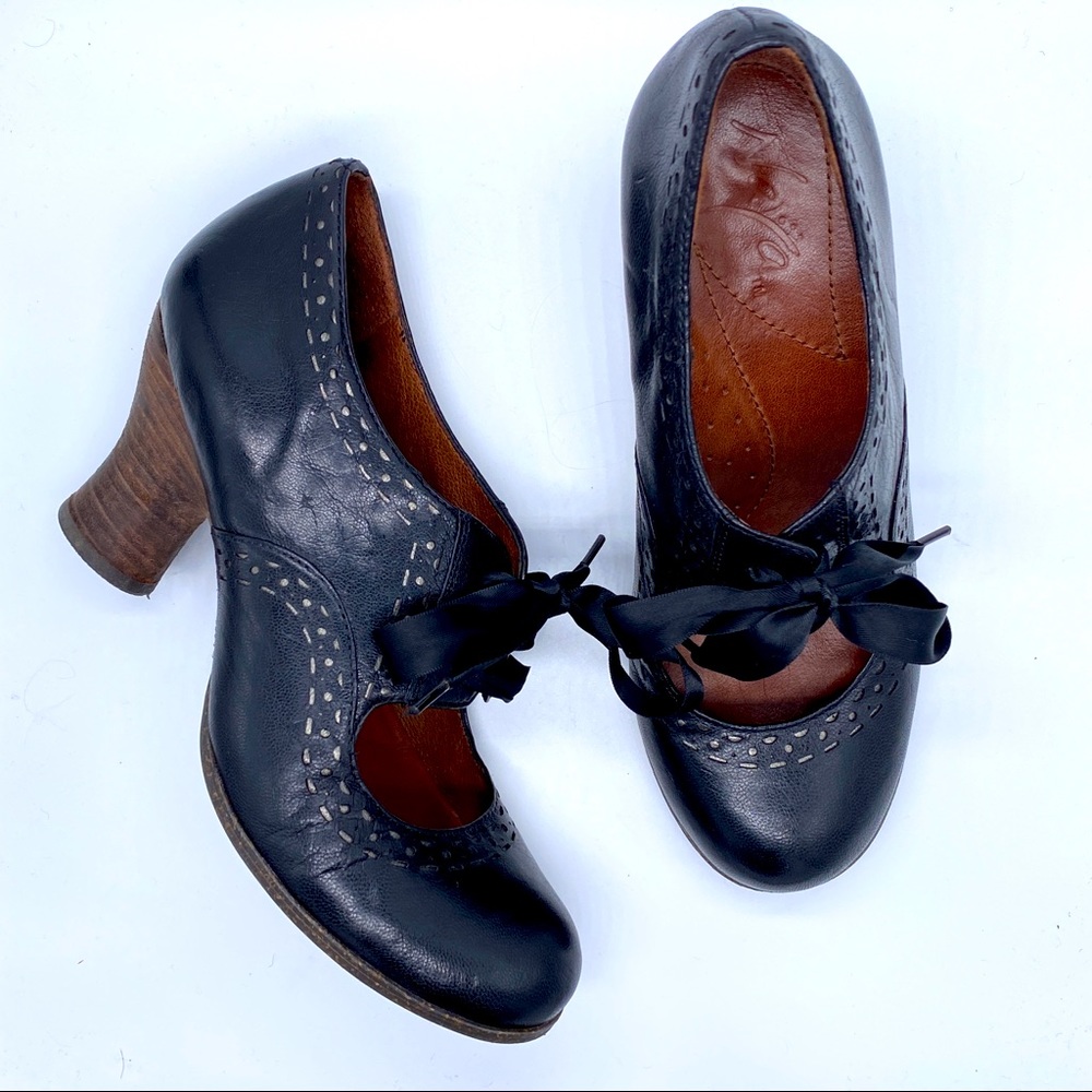 Anthropologie Naya Jada Mary Jane Heels 7 M French Heel Black Leather Ribbon Tie